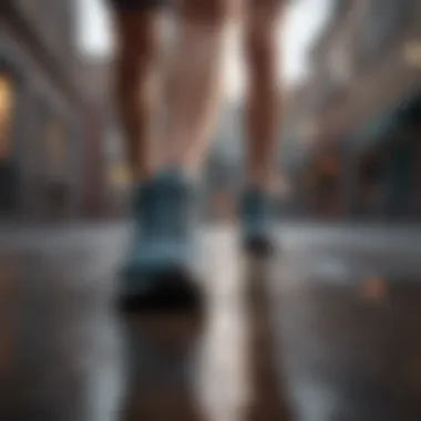 Benefits of Minimalist Footwear Infographic detailing the benefits of minimalist footwear for long-distance running